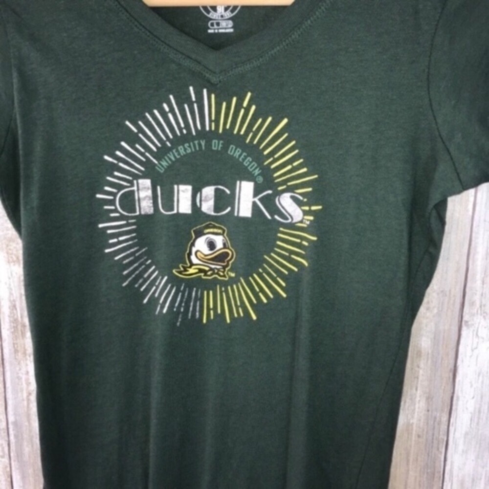 Oregon Ducks Girls Tee Large Green NCAA Shirt Kids Youth Graphic Top - Picture 2 of 4